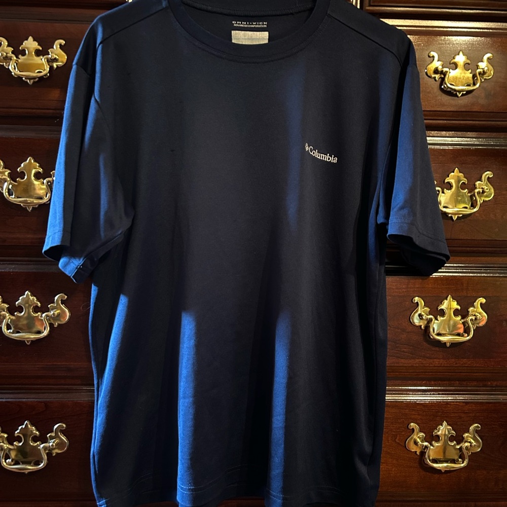 Columbia Men's Dark Blue Short Sleeve Shirt, Size Large
